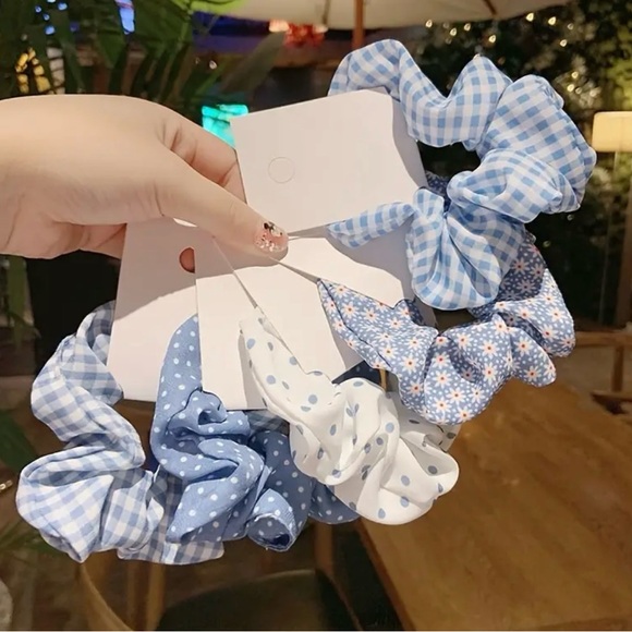 5 Fabric Woman’s Hair Scrunchies Blue & White Polka Dots Checks Flowers - Picture 3 of 8